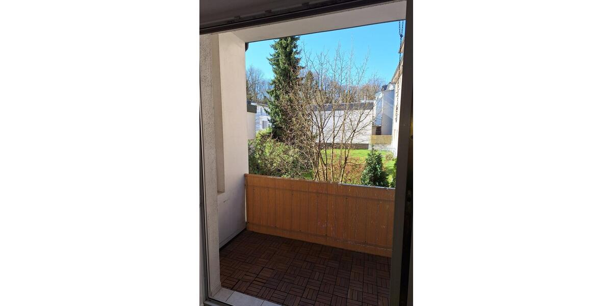 Etagenwohnung Solingen - 3 Zimmer, 80 m&sup2;, 560&euro; | Angebot:26001671