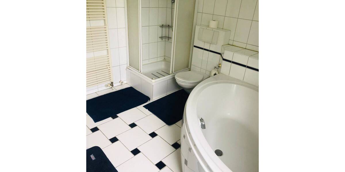 Reihenmittelhaus Hamburg Schnelsen - 6 Zimmer, 150 m&sup2;, 3.500&euro; | Angebot:25985928