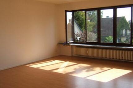 Attraktive AltbauWohnung am Rande der Stadt!