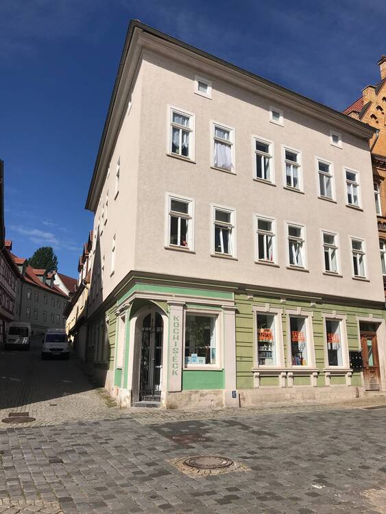 Große AltbauWohnung in der Innenstadt