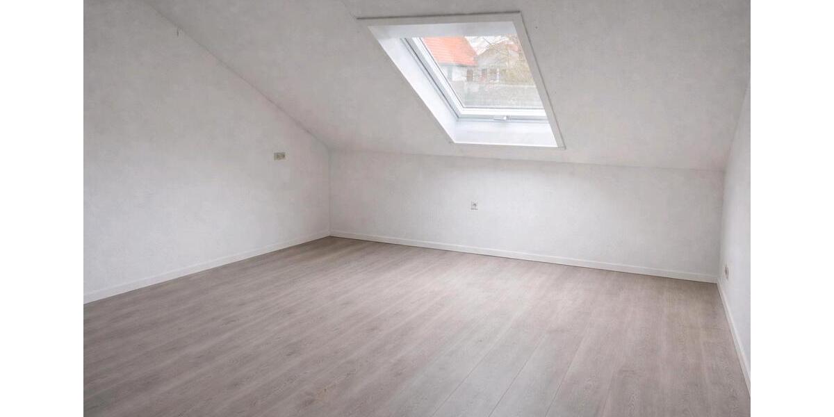 Dachgeschoßwohnung Borgentreich - 2 Zimmer, 100 m&sup2;, 600&euro; | Angebot:26021427