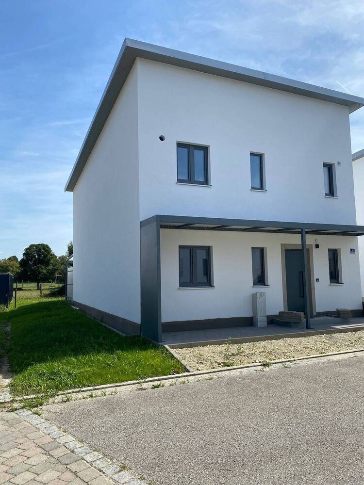 Einfamilienhaus in Gerzen - Modernes Wohnen mit Stil