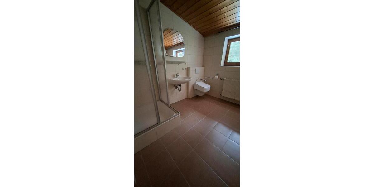 Dachgeschoßwohnung Cham - 2 Zimmer, 60 m&sup2;, 420&euro; | Angebot:24743214