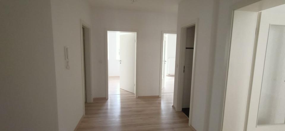 Erdgeschoßwohnung Mühlhausen (Thüringen) - 3 Zimmer, 75 m&sup2;, 490&euro; | Angebot:25120875