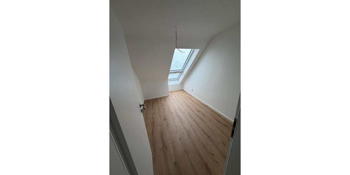 Wohnen auf Zeit Uttenreuth - 4 Zimmer, 14 m&sup2;, 450&euro; | Angebot:24821751