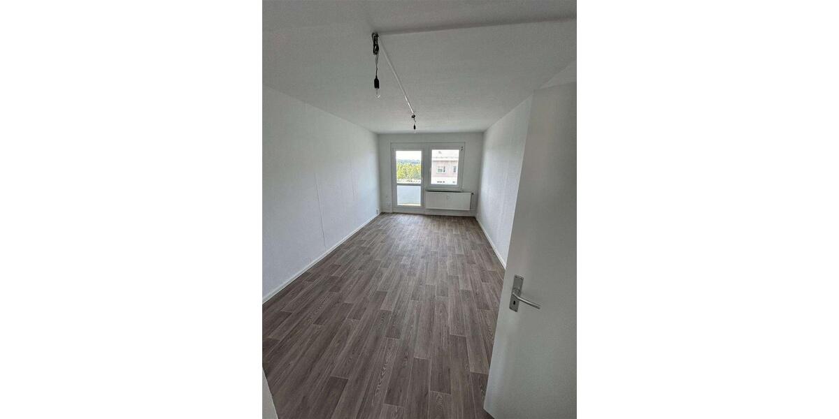 Etagenwohnung Markneukirchen - 4 Zimmer, 79 m&sup2;, 343&euro; | Angebot:24213849