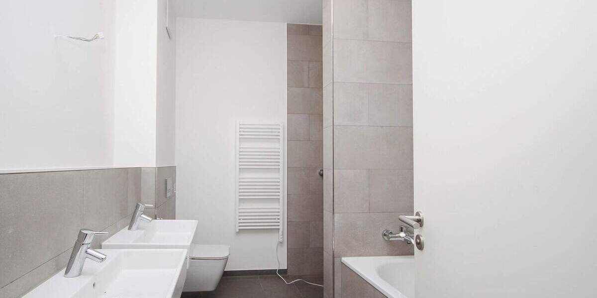 Etagenwohnung Düsseldorf / Stadtmitte Stadtmitte - 5 Zimmer, 134 m&sup2;, 2.600&euro; | Angebot:23194970