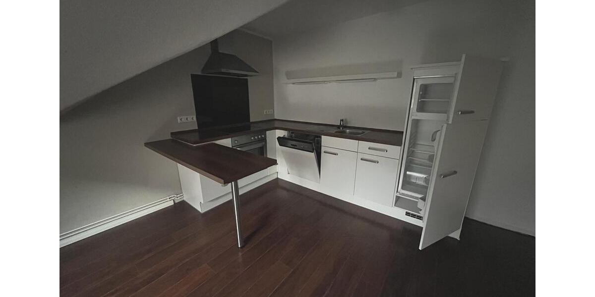 Dachgeschoßwohnung Flensburg - 4 Zimmer, 96 m&sup2;, 865&euro; | Angebot:23804478