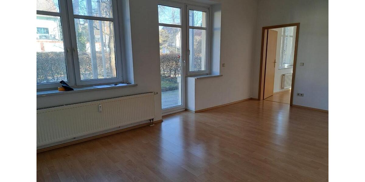 Erdgeschoßwohnung Großenhain - 2 Zimmer, 61 m&sup2;, 400&euro; | Angebot:24877908