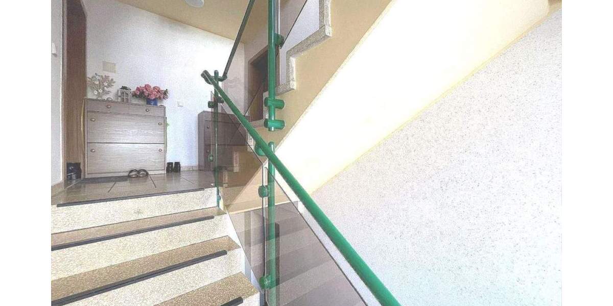 Überragende Fernsicht am Fuße der Augustusburg – perfekt geschnittene 4 Zimmer Wohnung mit Balkon 4 zimmer