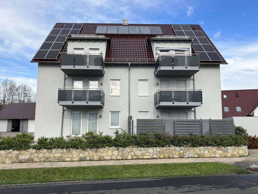 Neuwertige ExclusiveModerneHelle MaisonettWohnung 4 Zimmer im Neubaugebiet SennfeldRempertshag