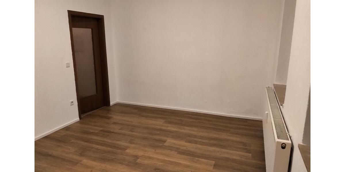 Hochparterre Hohenmölsen - 3 Zimmer, 65 m&sup2;, 429&euro; | Angebot:24591718