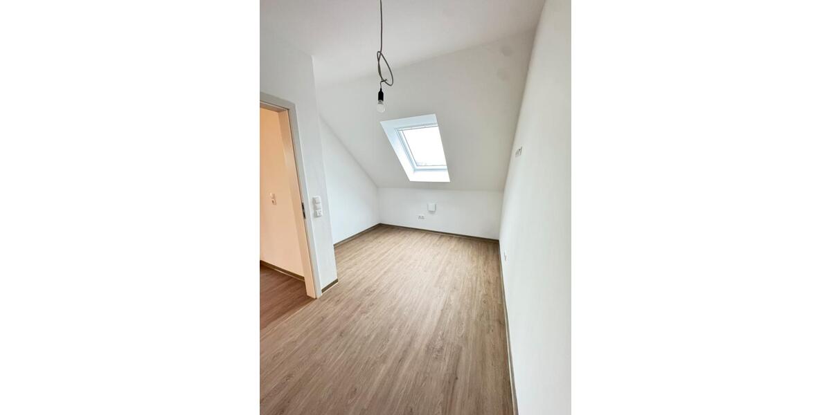 Doppelhaushälfte Lorup - 6 Zimmer, 95 m&sup2;, 885&euro; | Angebot:24945423