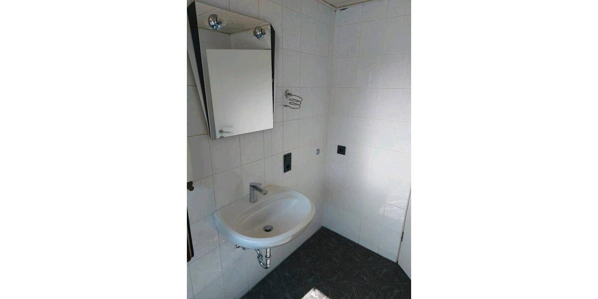 Dachgeschoßwohnung Bad Hönningen - 2 Zimmer, 60 m&sup2;, 800&euro; | Angebot:26032352