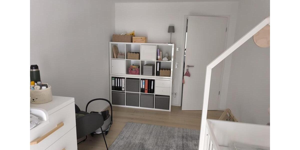 Neuwertige, zentrale 3 Zimmer-Whg mit Balkon, EBK und TG 3 zimmer