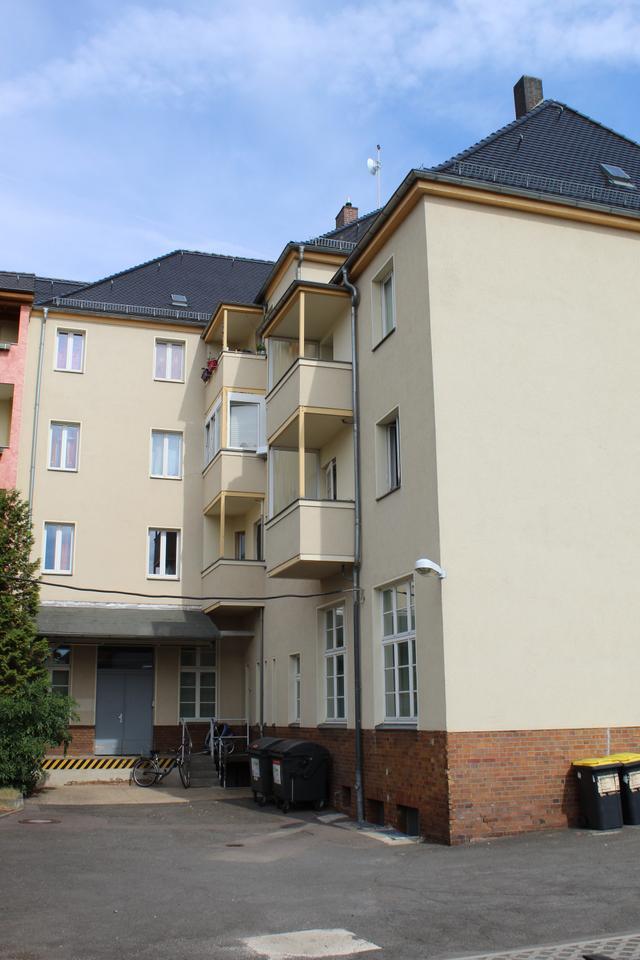 5 Raum Wohnung mit Balkon