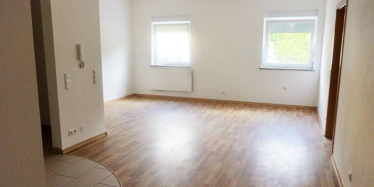Etagenwohnung Amberg - 3 Zimmer, 92 m&sup2;, 700&euro; | Angebot:26607201