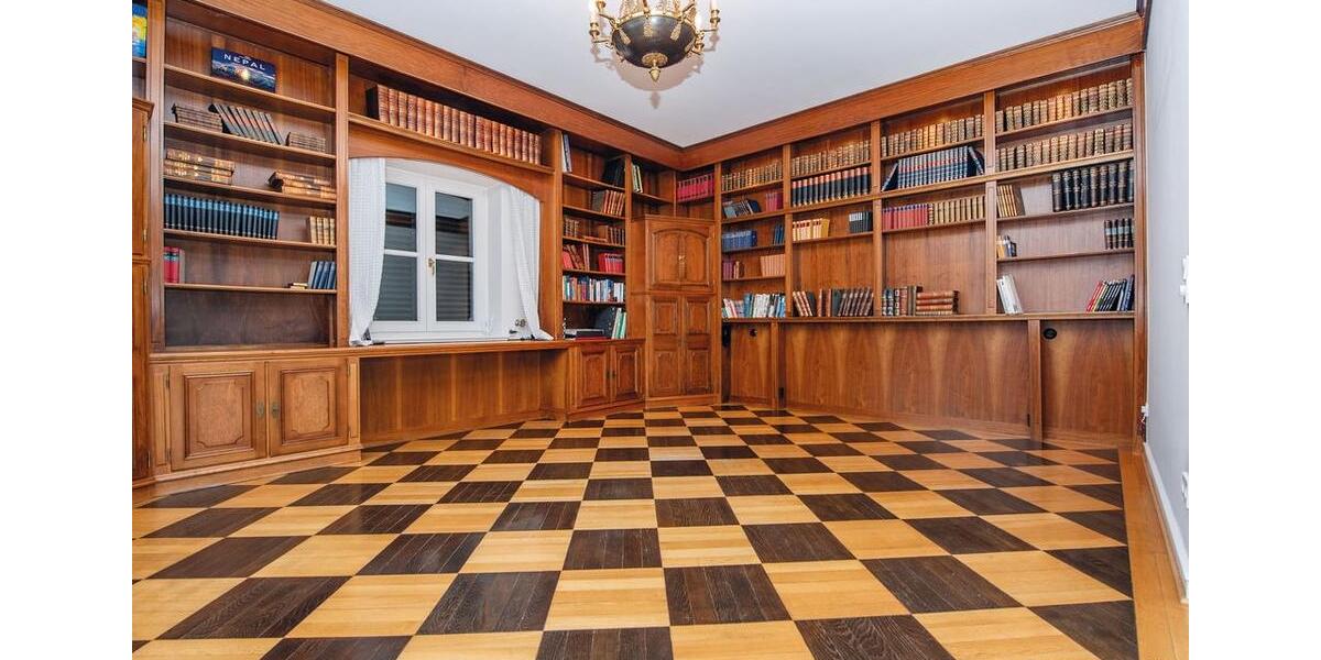 Villa Bielefeld Schildesche - 7 Zimmer, 272 m&sup2;, 2.700&euro; | Angebot:26291726