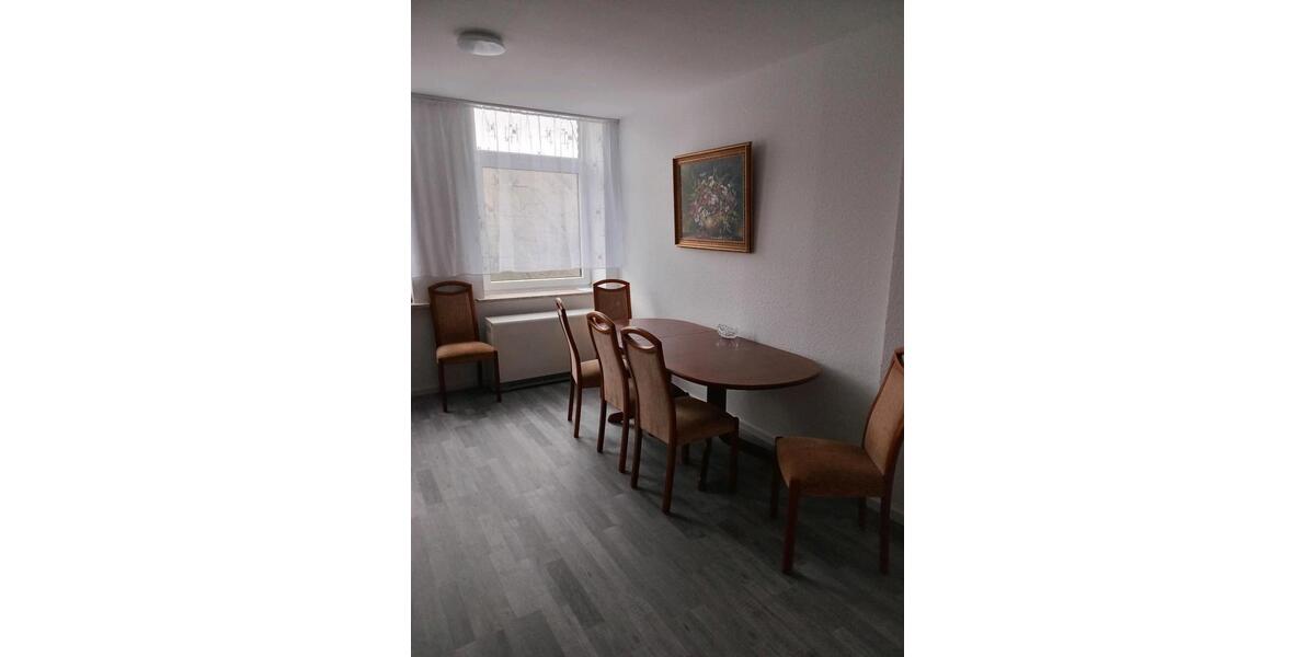 Wohnen auf Zeit Wermelskirchen - 5 Zimmer, 8 m&sup2;, 20&euro; | Angebot:24748108