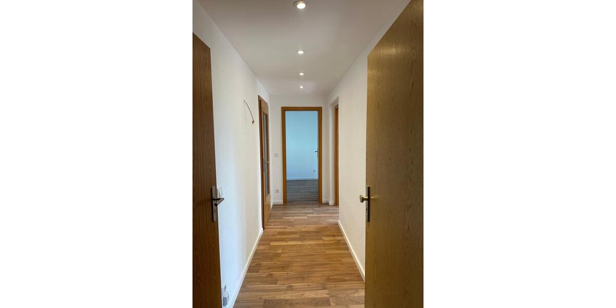 Hochparterre Geithain - 3 Zimmer, 60 m&sup2;, 500&euro; | Angebot:26544902