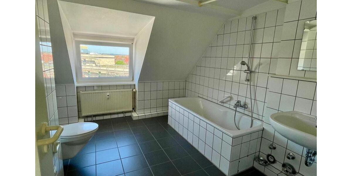 Dachgeschoßwohnung Hildesheim - 2 Zimmer, 70 m&sup2;, 595&euro; | Angebot:26491370