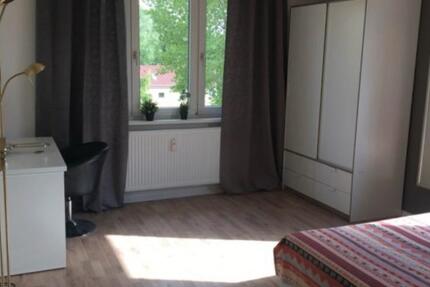 Wohnen auf Zeit Berlin Steglitz-Zehlendorf - 1 Zimmer, 12 m&sup2;, 690&euro; | Angebot:26664840