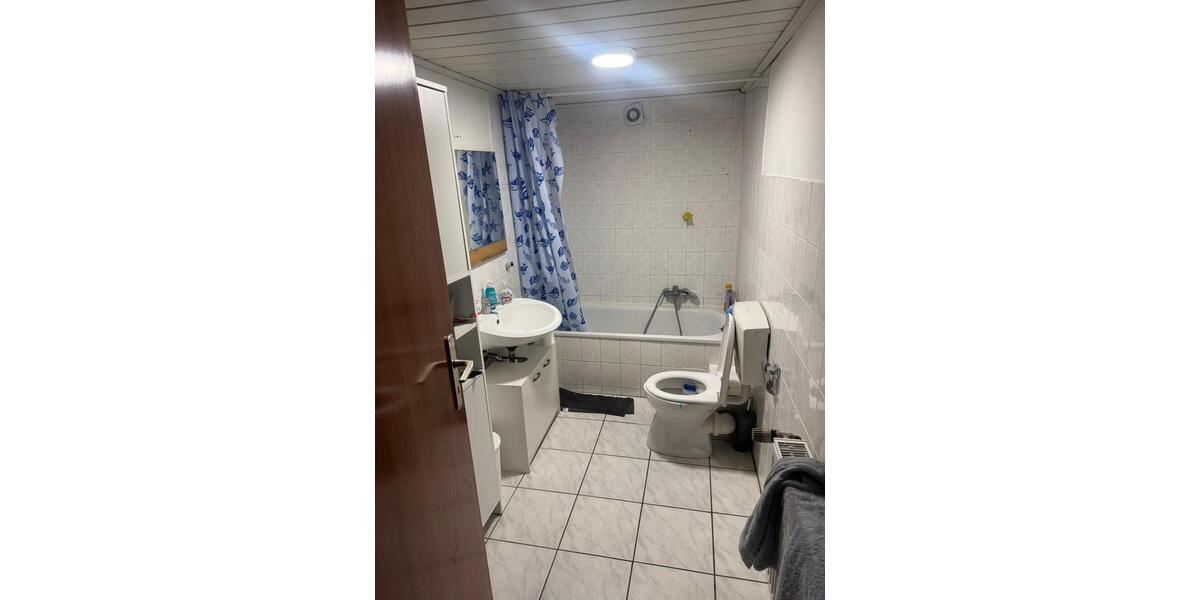 Etagenwohnung Grebenstein - 3 Zimmer, 70 m&sup2;, 630&euro; | Angebot:26279476