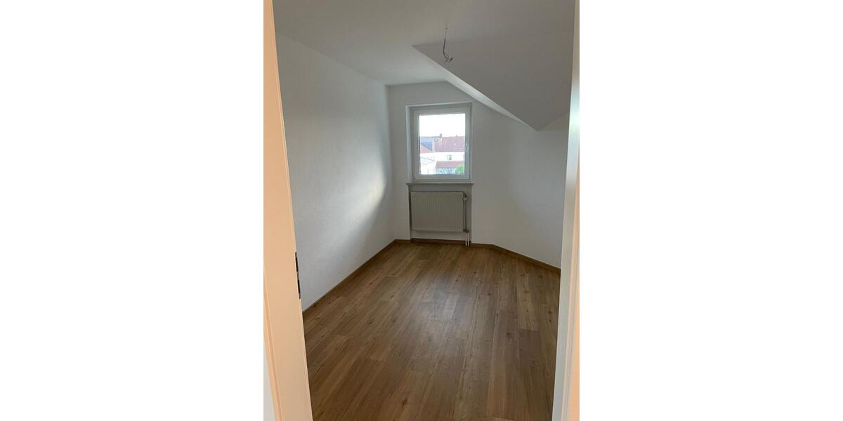 Dachgeschoßwohnung Bad Füssing - 5 Zimmer, 115 m&sup2;, 1.150&euro; | Angebot:26483995