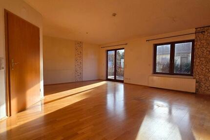 Wohnung Bad Hersfeld - 2 Zimmer, 90 m&sup2;, 748&euro; | Angebot:25177498