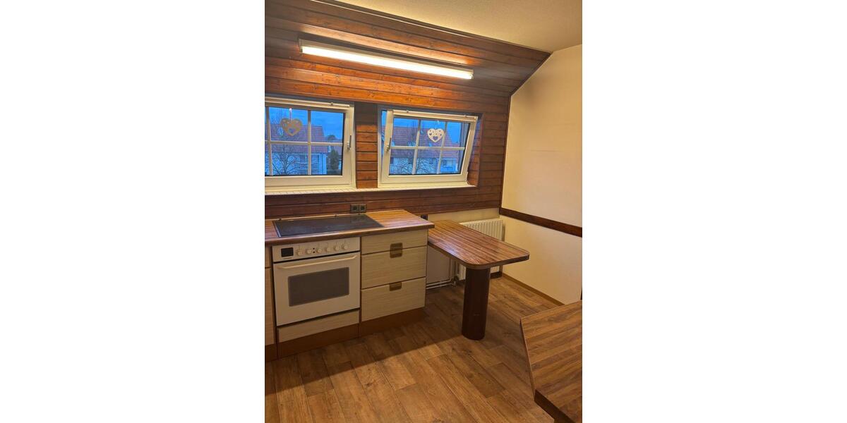 Dachgeschoßwohnung Stadthagen - 6 Zimmer, 145 m&sup2;, 900&euro; | Angebot:24801342