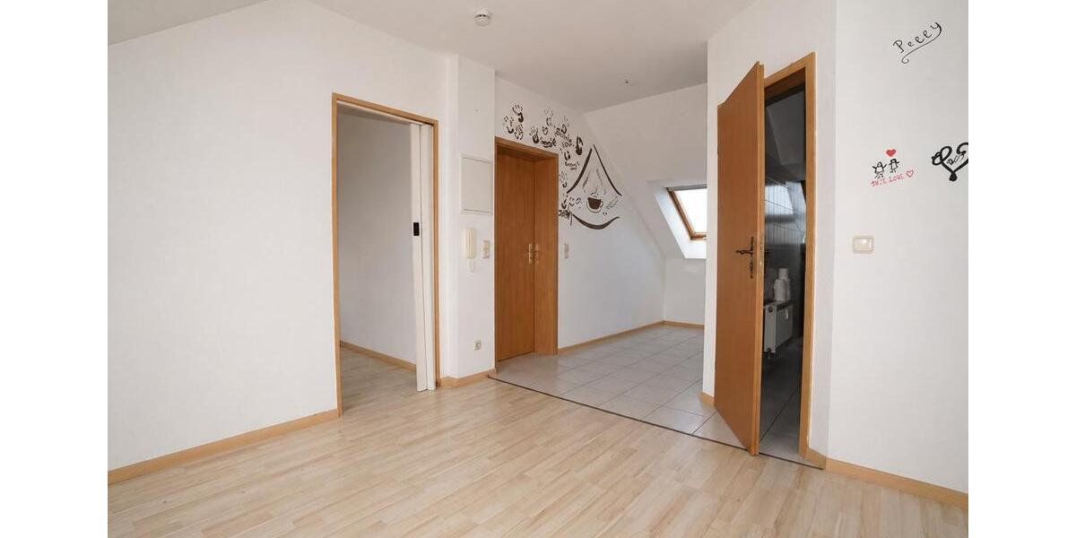 Dachgeschoßwohnung Rositz - 2 Zimmer, 30 m&sup2;, 190&euro; | Angebot:26348346