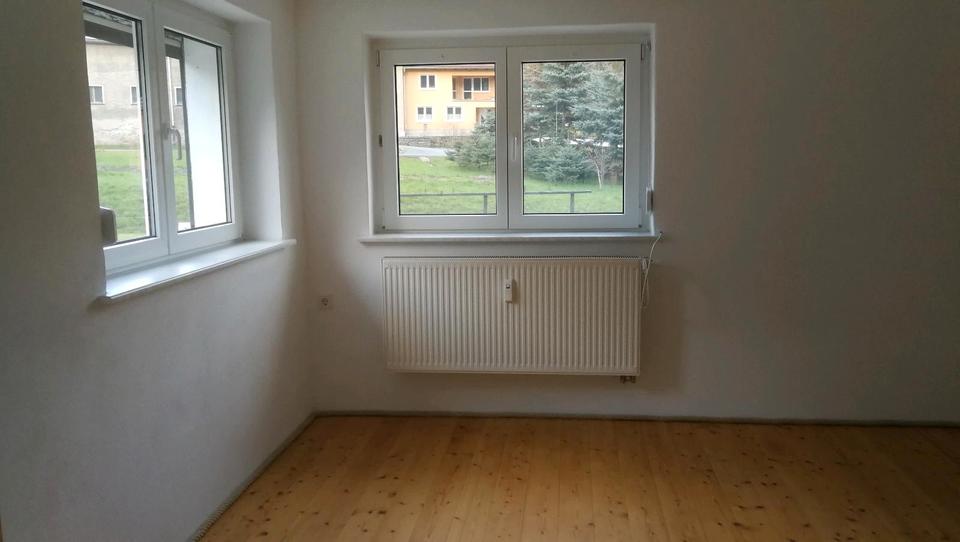 Etagenwohnung Bernstadt auf dem Eigen - 3 Zimmer, 72 m&sup2;, 485&euro; | Angebot:26074408