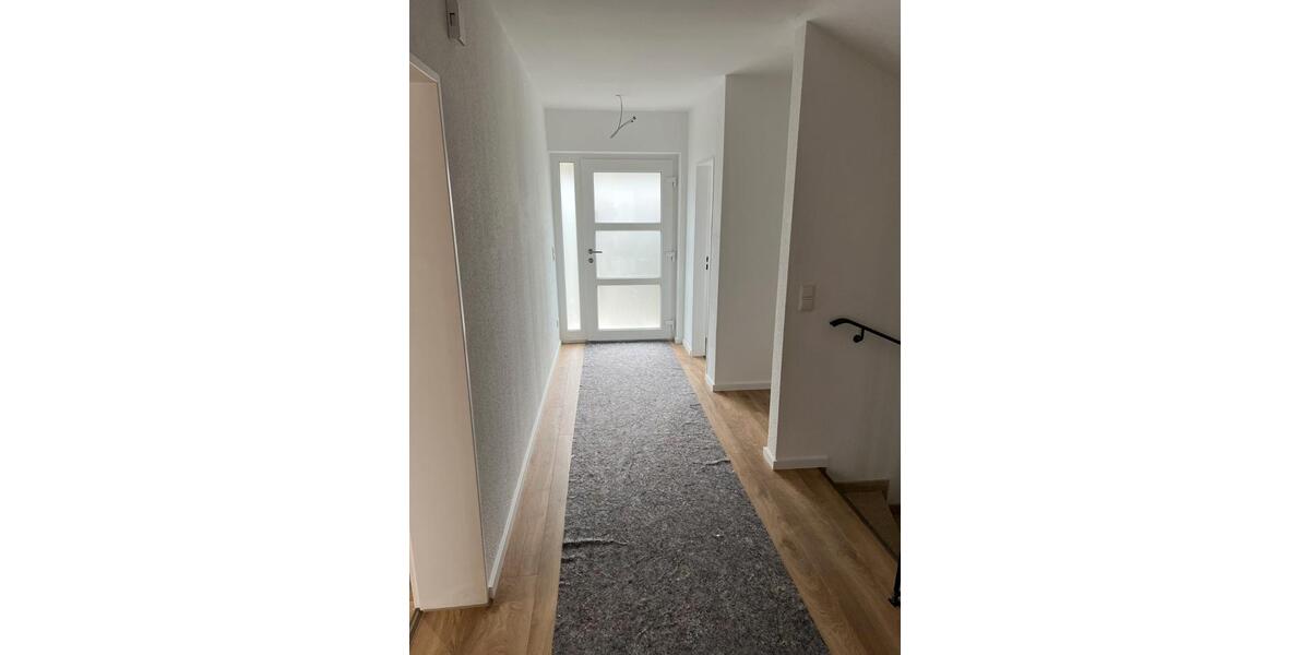Doppelhaushälfte Buckenhof - 5 Zimmer, 170 m&sup2;, 2.465&euro; | Angebot:26048193