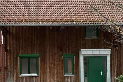 Haus Höhenkirchen-Siegertsbrunn Siegertsbrunn - 6 Zimmer, 190 m&sup2;, 2.990&euro; | Angebot:25239945