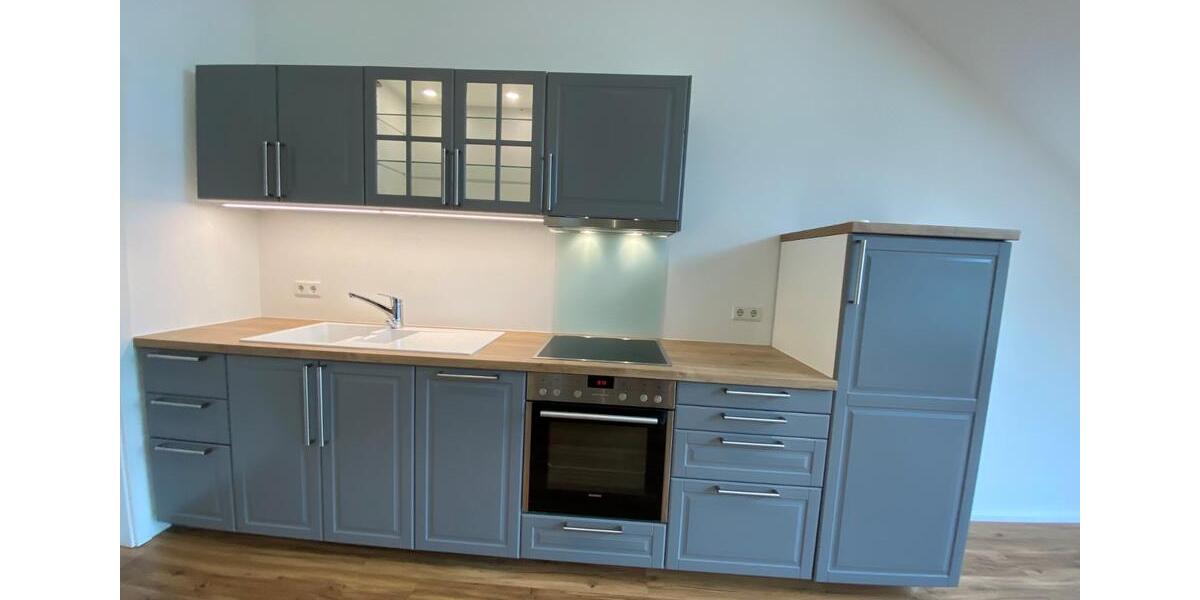 gehobene teílmöblierte 1,5 Zimmer Wohnung Dachgeschoss mit Lift 2 zimmer