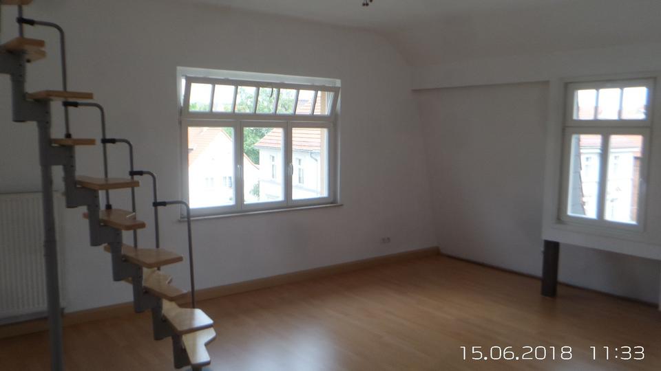 Möblierte 4-Raum-Altbauwohnung mit Balkon und Badewanne 4 zimmer