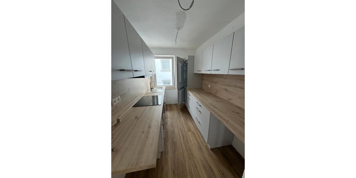 Etagenwohnung Albstadt - 2 Zimmer, 66 m&sup2;, 900&euro; | Angebot:26636271