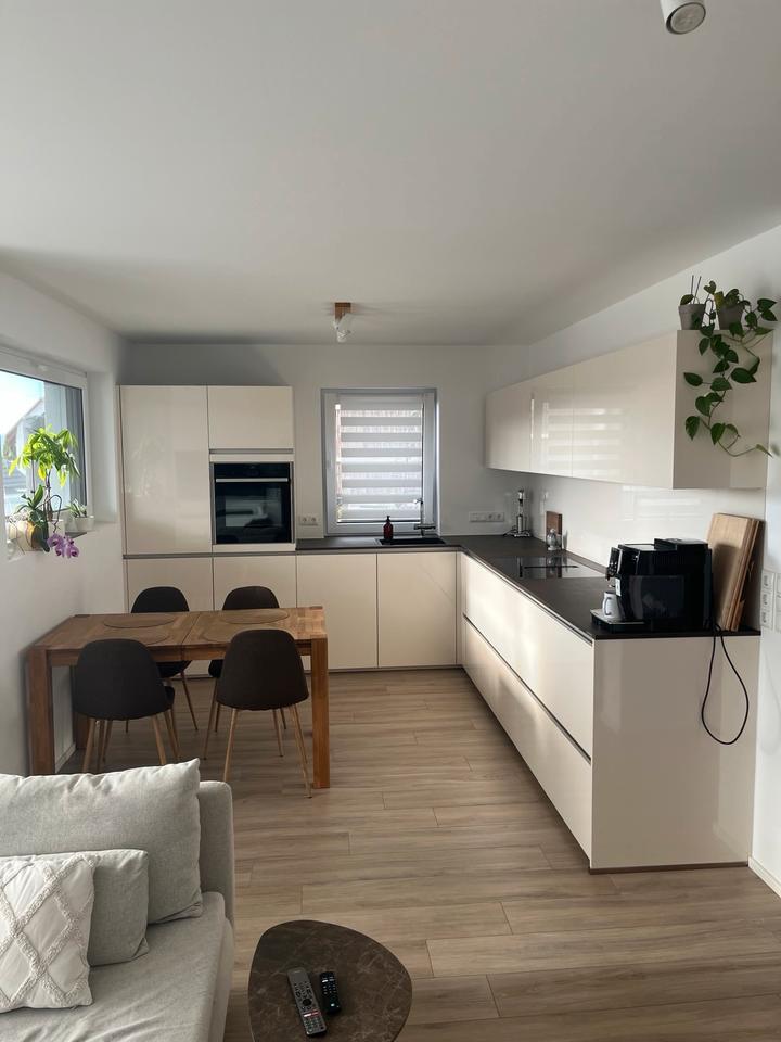 Helle 3-Zimmer Wohnung mit Balkon & Garten inmitten der Weinberge