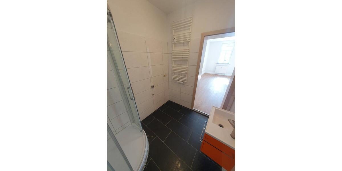 Etagenwohnung Eisenberg - 2 Zimmer, 76 m&sup2;, 550&euro; | Angebot:26197246