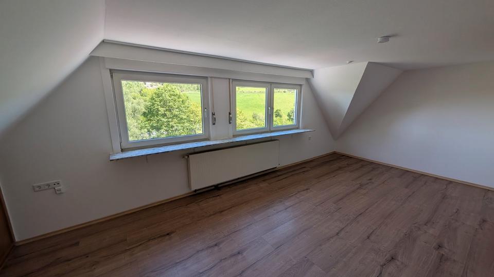 Etagenwohnung Bestwig - 3 Zimmer, 69 m&sup2;, 475&euro; | Angebot:26693990