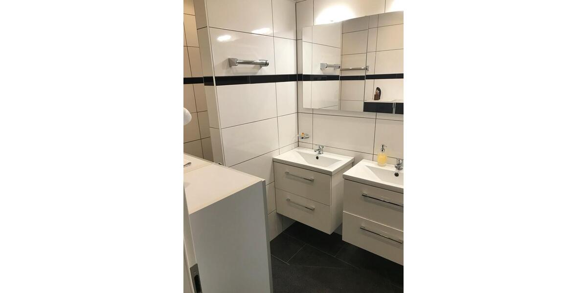 Wohnen auf Zeit Griesheim - 6 Zimmer, 160 m&sup2;, 250&euro; | Angebot:25772150