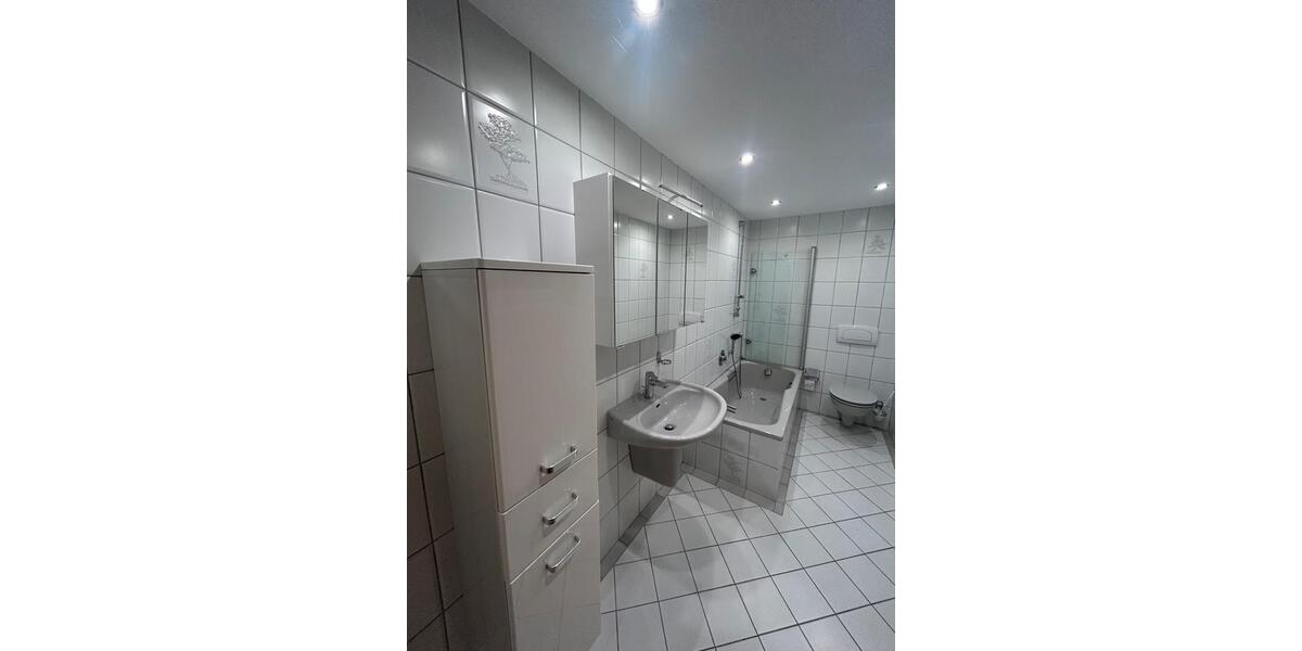 Erdgeschoßwohnung Meschede - 1 Zimmer, 42 m&sup2;, 320&euro; | Angebot:27587206