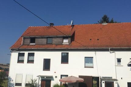 Ich vermiete eine teilsanierte 2 ZKB Wohnung in ruhiger Umgebung 2 zimmer