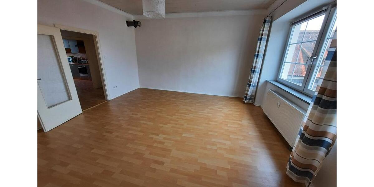 Etagenwohnung Floß - 3 Zimmer, 80 m&sup2;, 520&euro; | Angebot:26137382