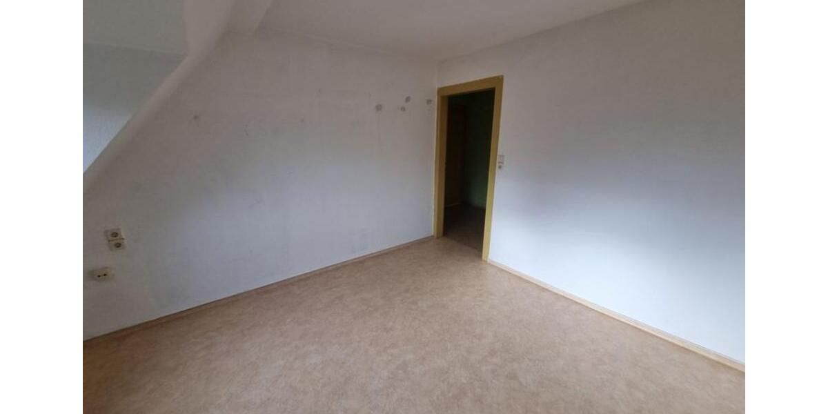 Dachgeschoßwohnung Zschopau - 2 Zimmer, 41 m&sup2;, 192&euro; | Angebot:24731647