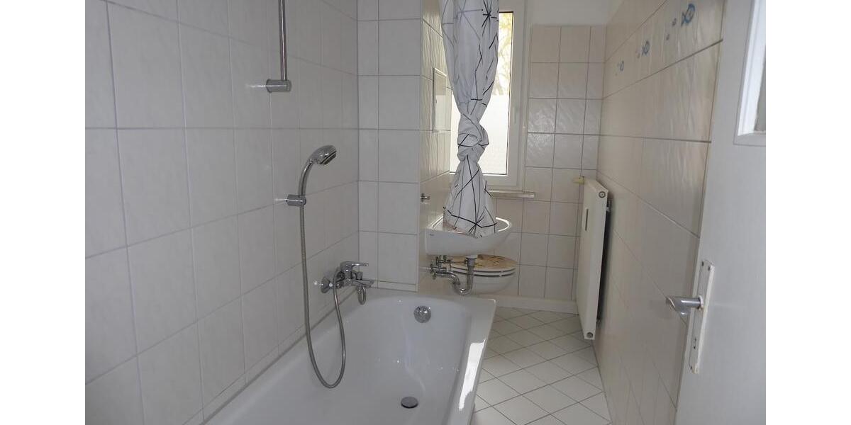 Etagenwohnung Bernburg (Saale) - 2 Zimmer, 47 m&sup2;, 255&euro; | Angebot:26678149
