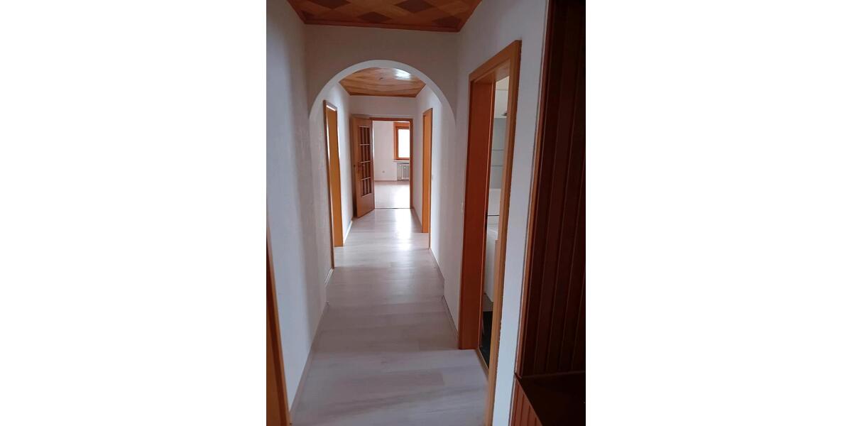 Etagenwohnung Freden (Leine) - 4 Zimmer, 130 m&sup2;, 620&euro; | Angebot:24764074