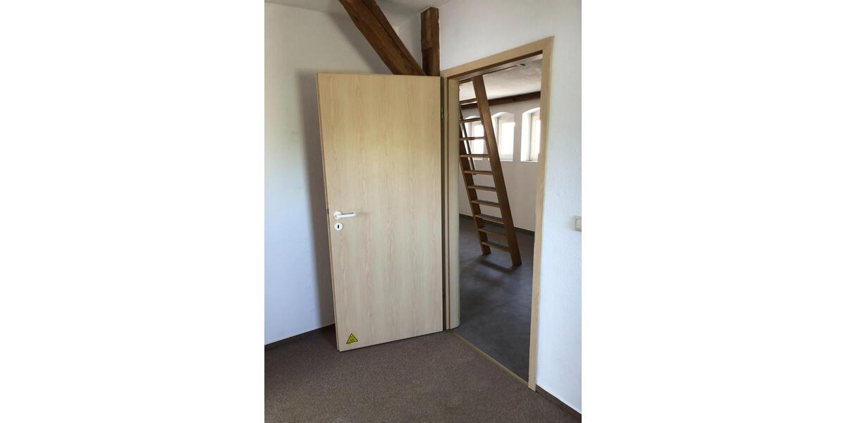 Dachgeschoßwohnung Bad Muskau - 4 Zimmer, 92 m&sup2;, 460&euro; | Angebot:20504106