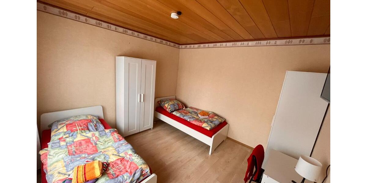 Wohnen auf Zeit Lingen (Ems) Damaschke - 12 Zimmer, 250 m&sup2;, 25&euro; | Angebot:24799494
