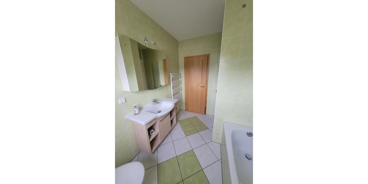 Zwei-Zimmer-Wohnung (Obergeschoss) oder ganzes Haus 2 zimmer